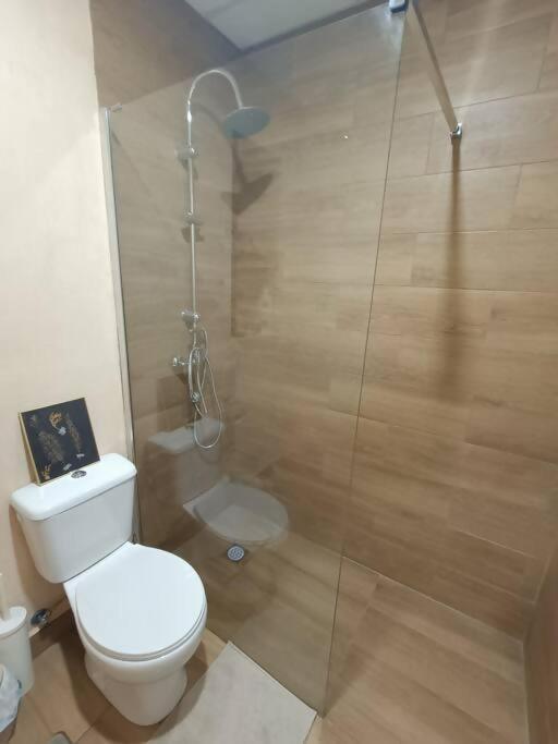 Appartamento Casa Aguila Casco Antiguo Patio Privado Caces Esterno foto